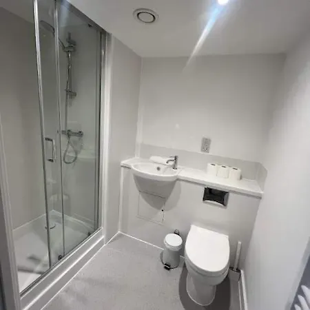 Apartment Flat Close To Queen Square - Flat 4b *